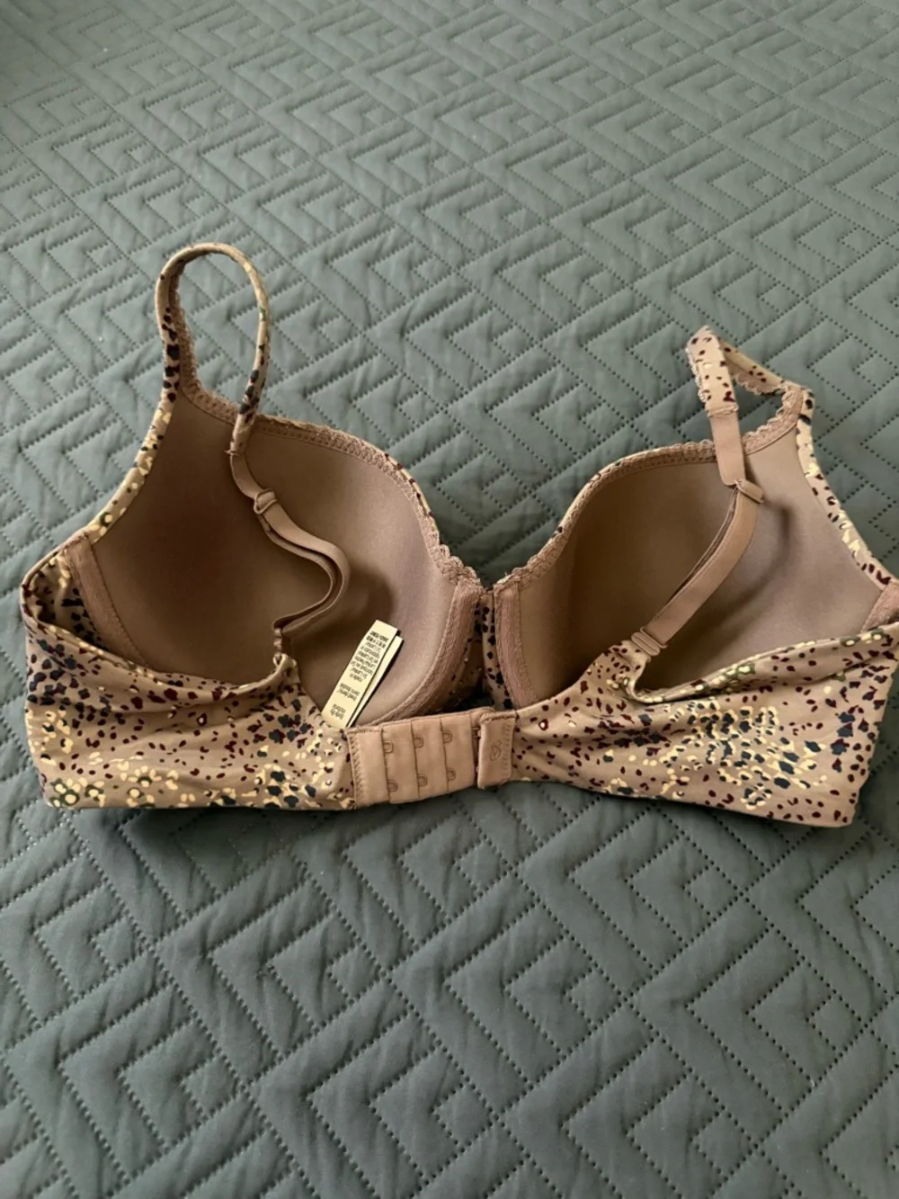 Victoria's Secret Body by Victoria 36D Bra-NWT - Picture 2 of 3